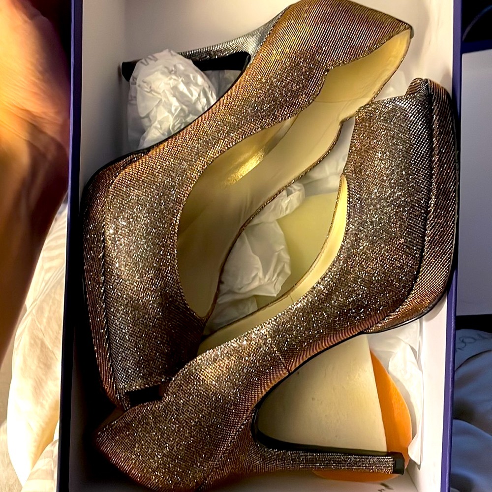 Size 8, Worn Once Stuart Weitzman Dippy Pyrite No… - image 3